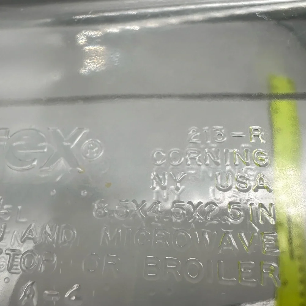 Pyrex 1.5 quart clear glass baking dish